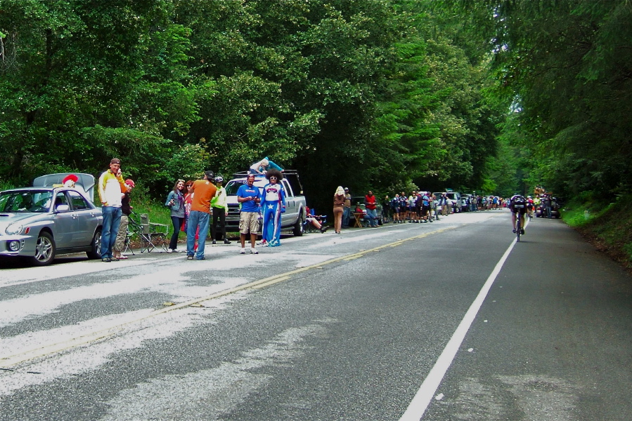 Big Hair Guy took a break from his shtick to watch me go by.