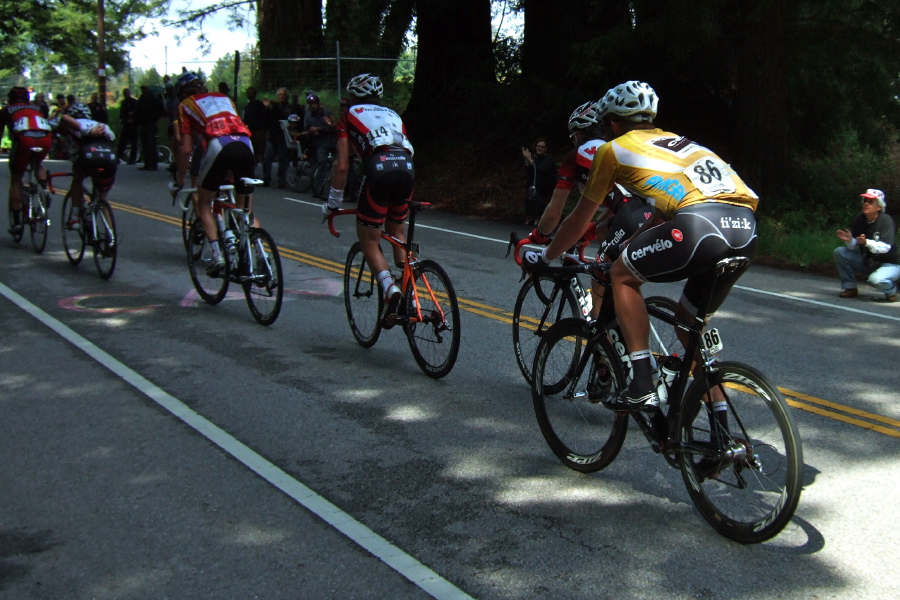 And there goes the current tour leader, Brett Lancaster.