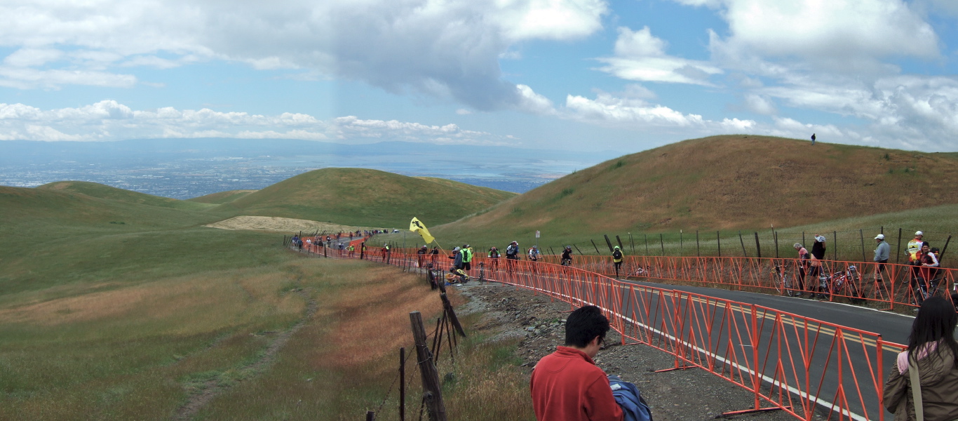 Sierra Road Panorama, before the crowds arrive