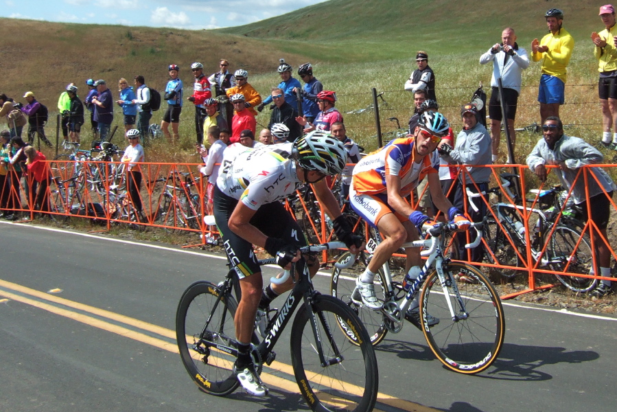 Paul Martens (r) and Danny Pate exchange a few words.