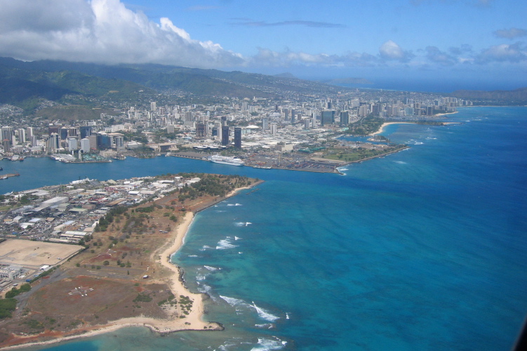Honolulu and the Koolau Range.