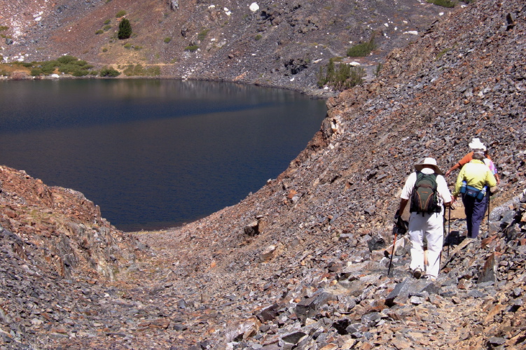 Picking our way carefully along the trail to Lake Helen (10107ft).