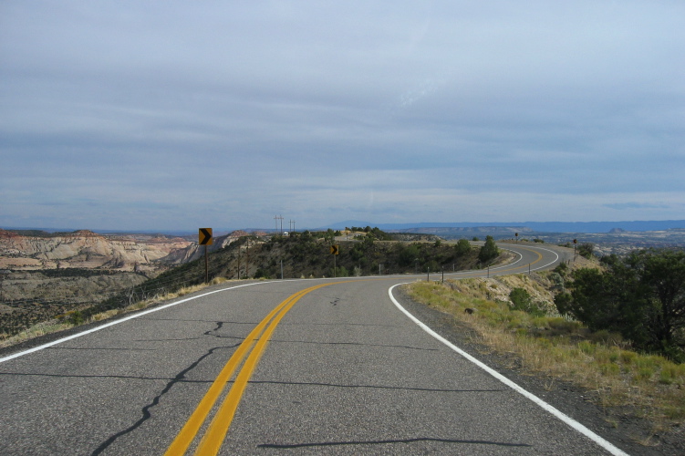 Returning south along the Hogback Ridge.