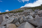 The summit is still 200 vertical meters higher, almost all of it talus.