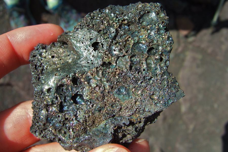 The cooled lava (pumice) is full of gas bubbles that give the stones very sharp edges.
