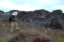 David stands at the rim of Mauna Ulu.