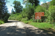I did not explore the dirt road to the hot spring on this trip as I had another goal