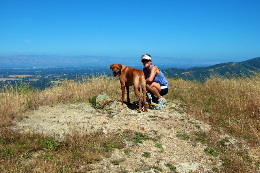 Kumba and Laura on the south summit.